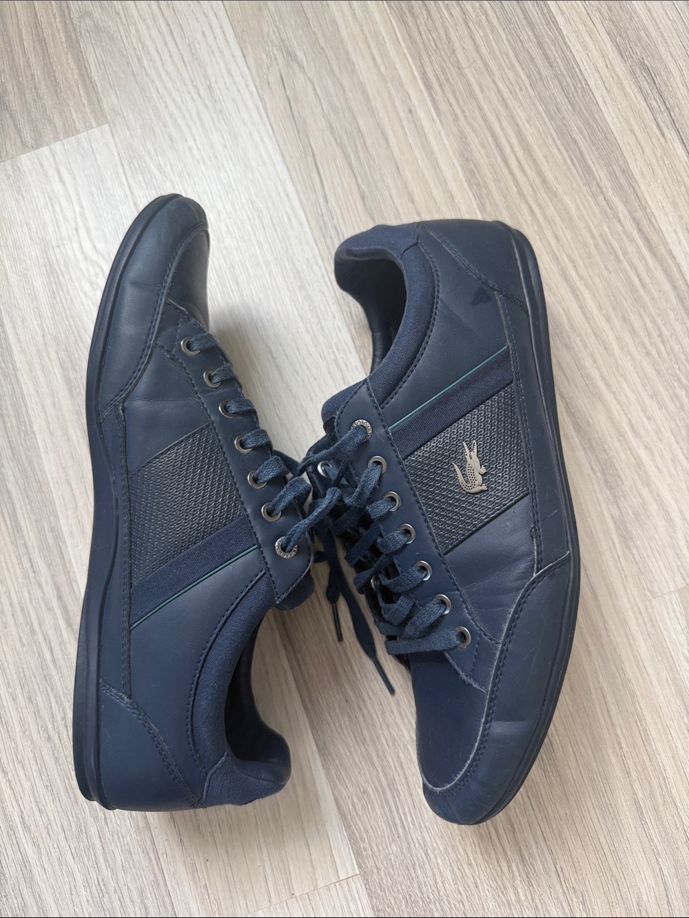 Lacoste Men's Dark Blue Low-Top Lace-Up Sneakers